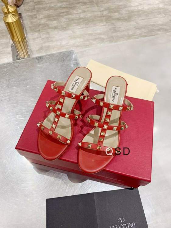 Picture of Valentino Shoes _SKUValentinosz35-419CSD091420365